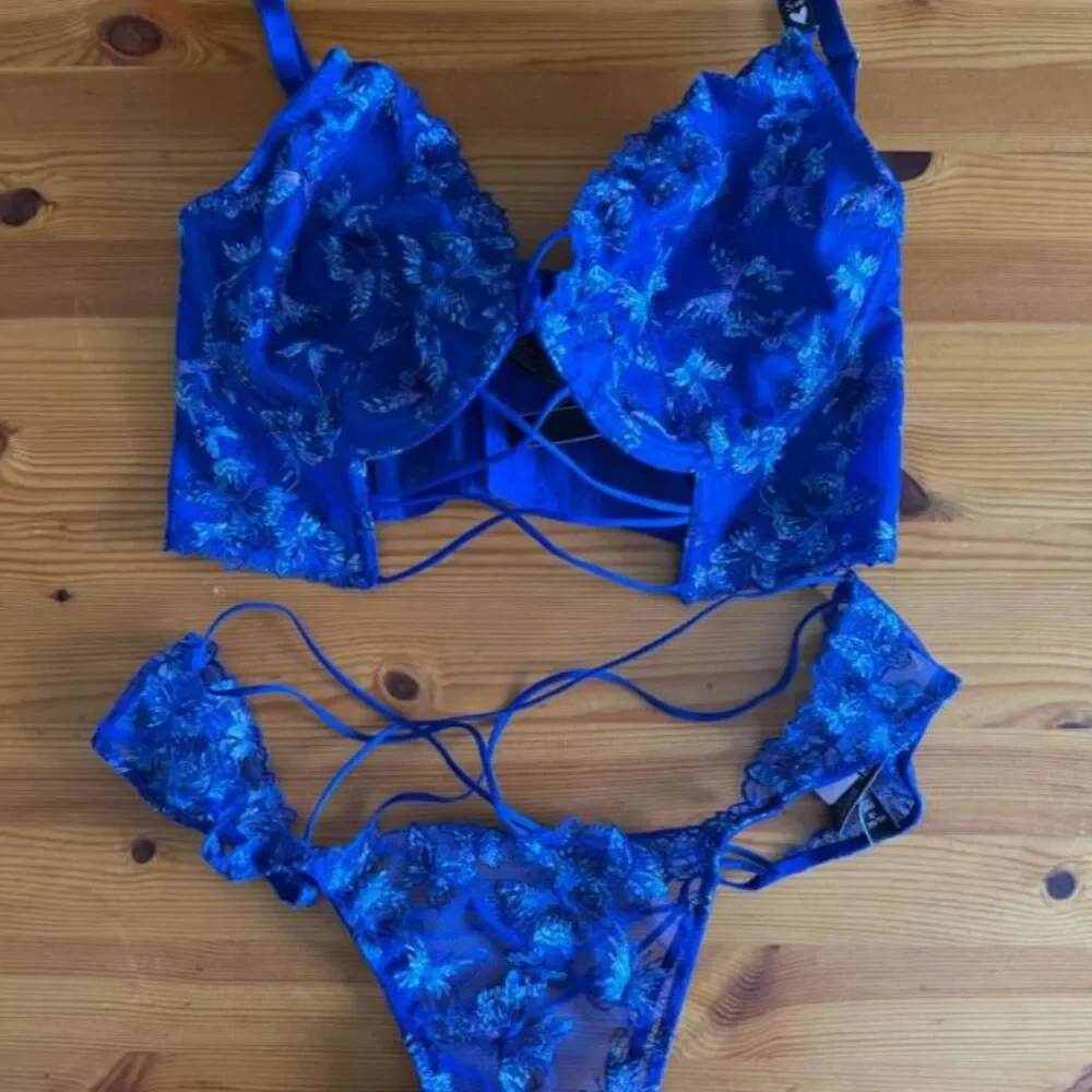 Victoria’s Secret MEDIUM blue butterfly longlined bra set matching panties